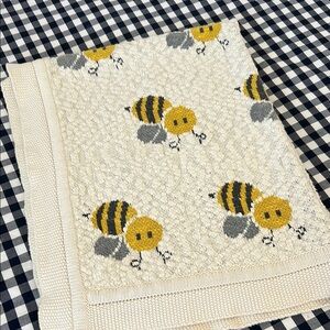 Bee Patterned Cream Blanket